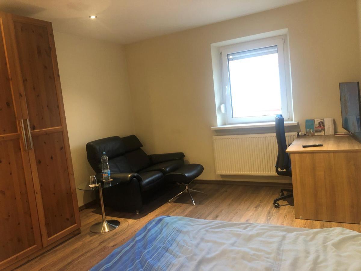 Calm Spacy Room, Own Modern Bath, Near Center, To 1 Person Or A Couple - Not Suitable For Craftsmen, Not Accepted - Privatly Rented Nürnberg Dış mekan fotoğraf