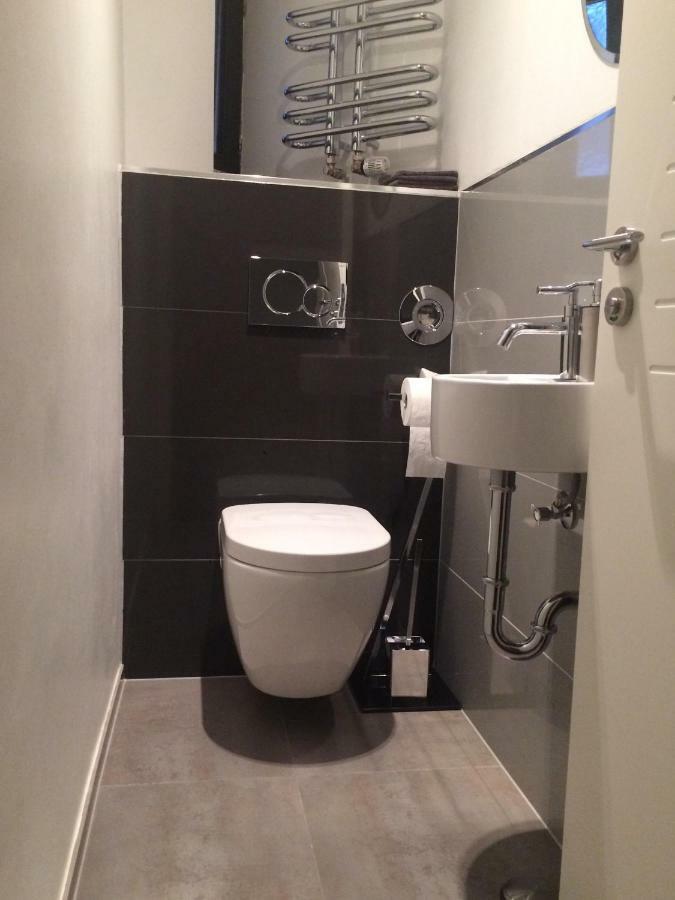 Calm Spacy Room, Own Modern Bath, Near Center, To 1 Person Or A Couple - Not Suitable For Craftsmen, Not Accepted - Privatly Rented Nürnberg Dış mekan fotoğraf